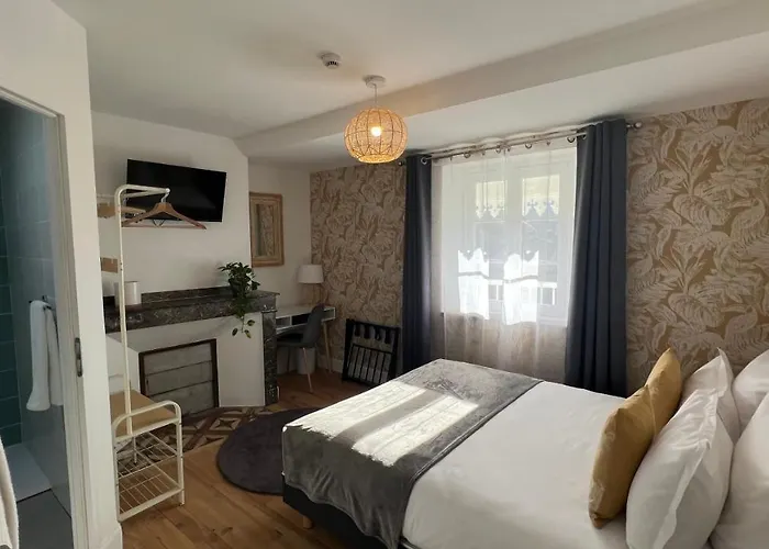 Гостевой дом Jardin Bleu - D'hotes Сен-Жирон